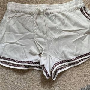 Forever 21 White shorts